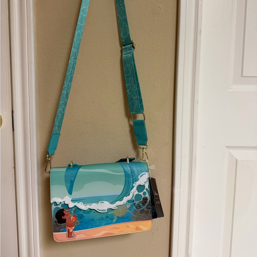 Loungefly Ocean Adventure Crossbody Bag Moana Disney - Picture 2 of 8